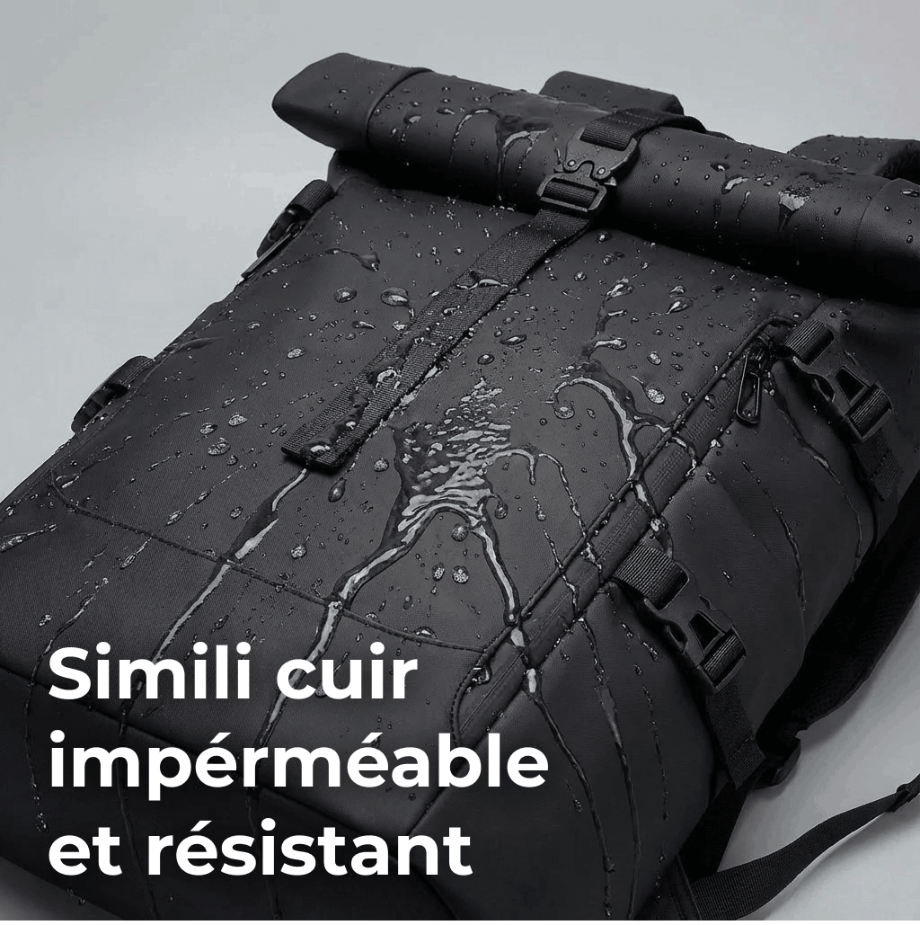Sac à dos impérméable roll-top Skood sous la pluie